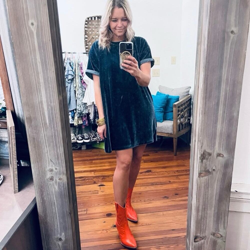 WISHLIST • Boutique Blue Gray Velvet Short Sleeve Dress